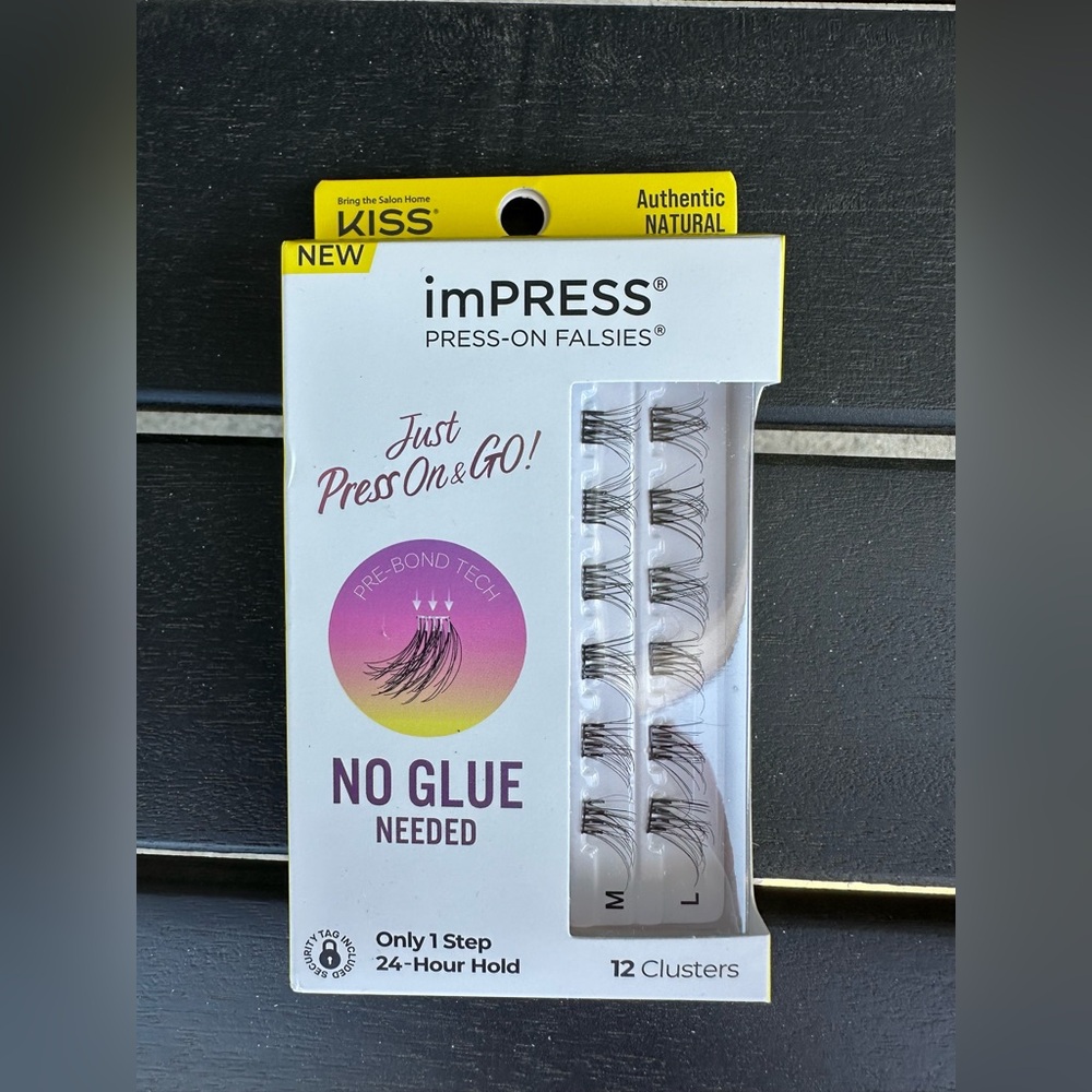 KISS imPress Press-On Falsies Aunthentic Natural Eye Lashes